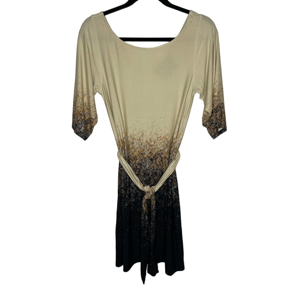 Leota Nouveau Boat Neck Sheath Dress‎
